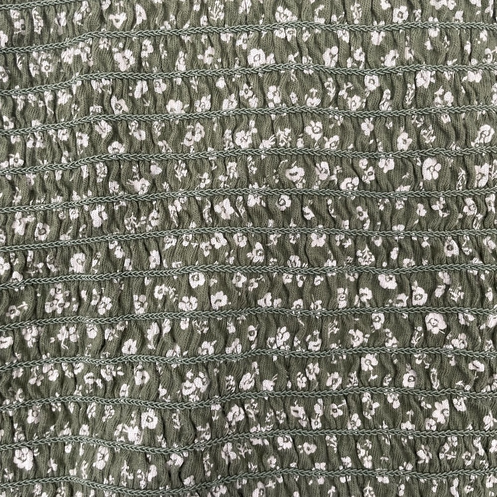 Girls Old Navy smocked long sleeve - Picture 5 of 5